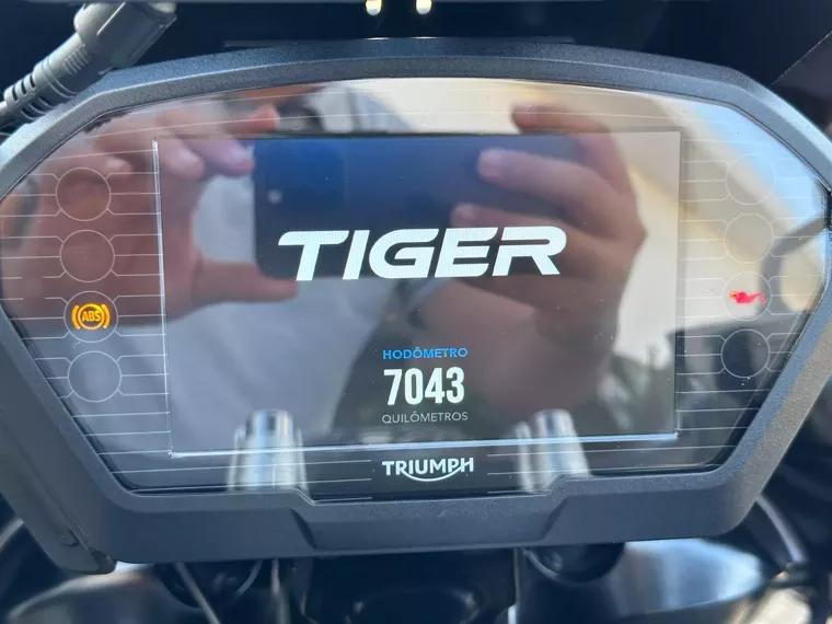Triumph Tiger 1200 Cinza 3