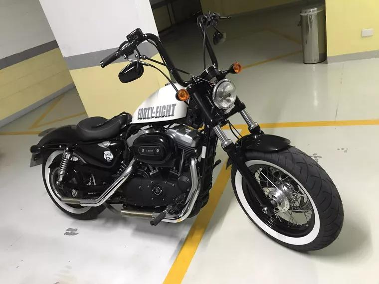 Harley-Davidson Sportster 1200 Branco 4