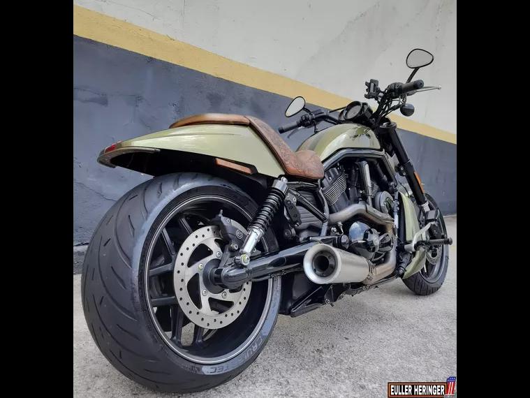 Harley-Davidson V-Rod Verde 4