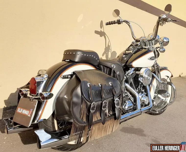 Harley-Davidson Deluxe Branco 9