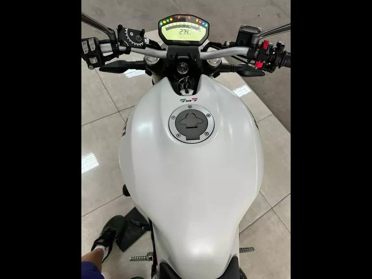 Ducati Monster Branco 23