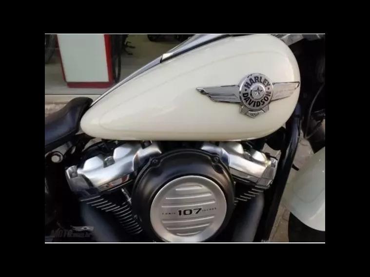 Harley-Davidson Fat Boy Branco 5