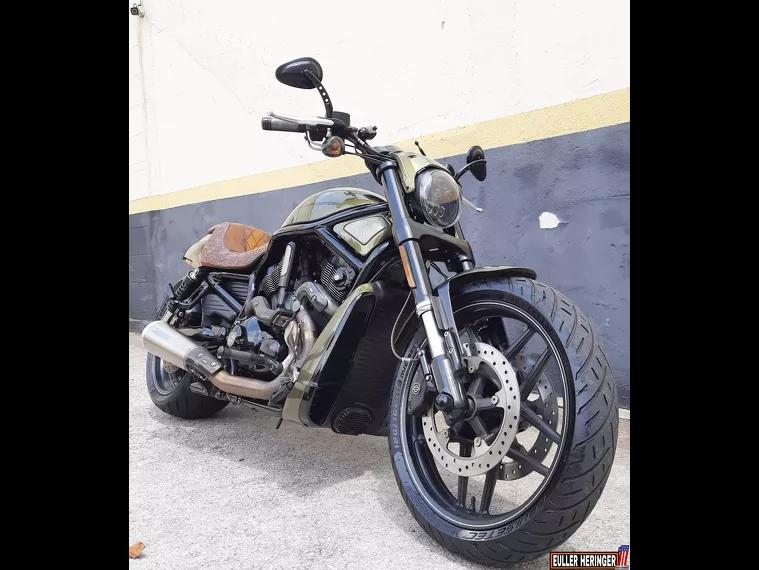 Harley-Davidson V-Rod Verde 8