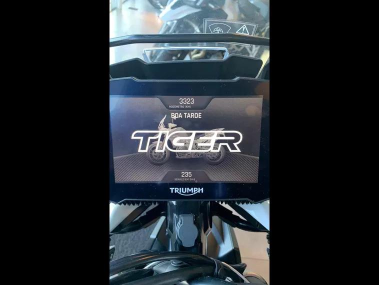 Triumph Tiger 900 Branco 9