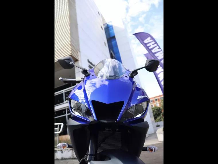 Yamaha YZF R3 Azul 17
