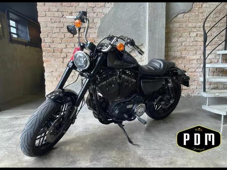 Harley-Davidson Sportster 1200 Preto 11