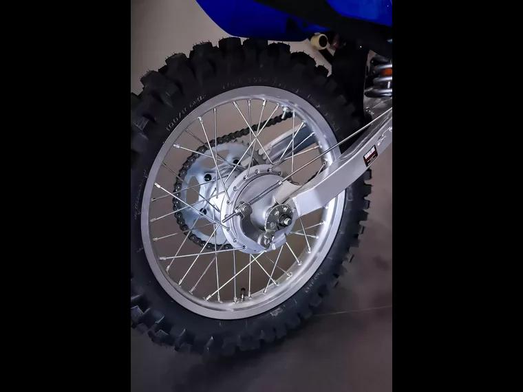 Yamaha TT-R Azul 17