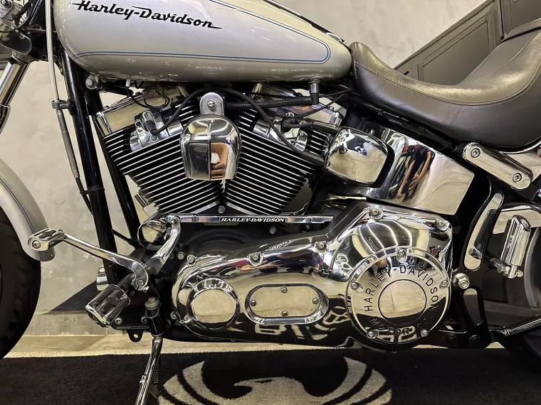 Harley-Davidson Deuce Prata 10