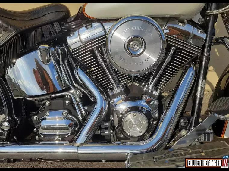 Harley-Davidson Deluxe Branco 3