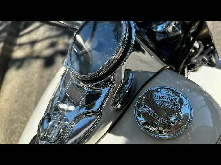 Harley-Davidson Heritage Branco 3