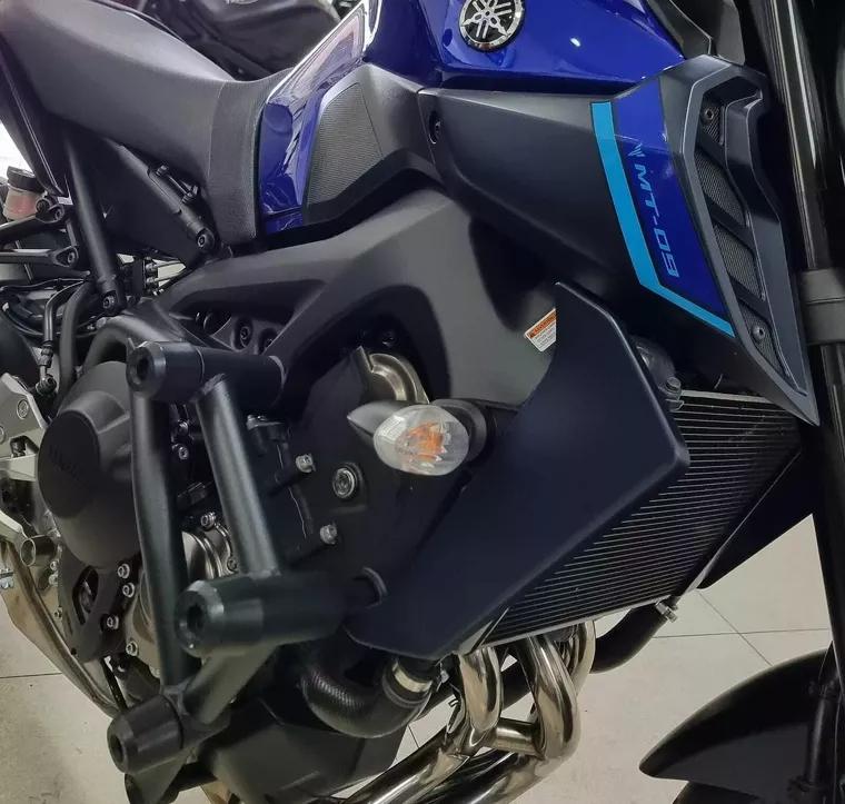 Yamaha MT-09 Azul 2