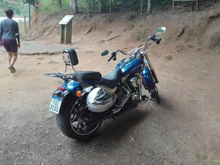 Harley-Davidson Breakout Azul 2