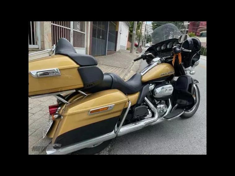 Harley-Davidson Electra Glide Dourado 3