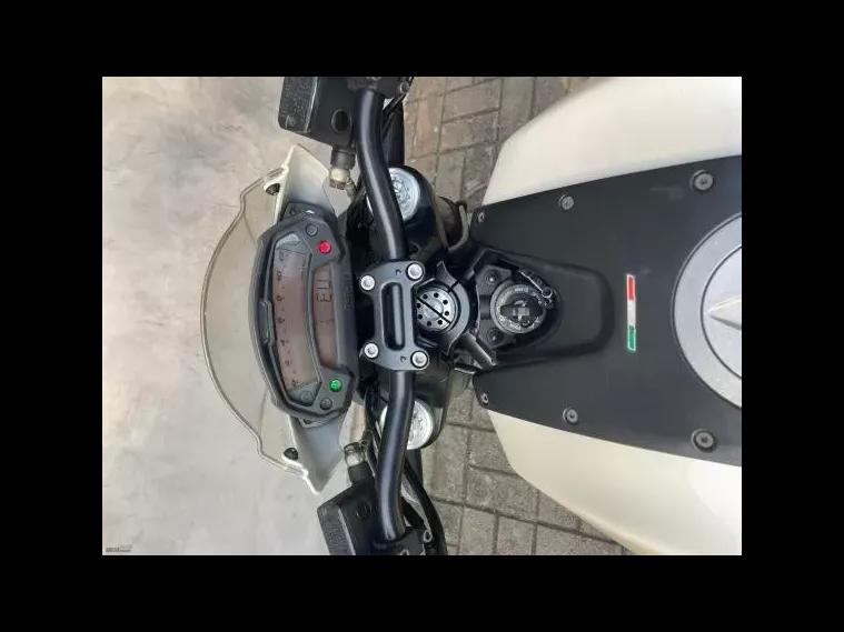 Ducati Monster Branco 8