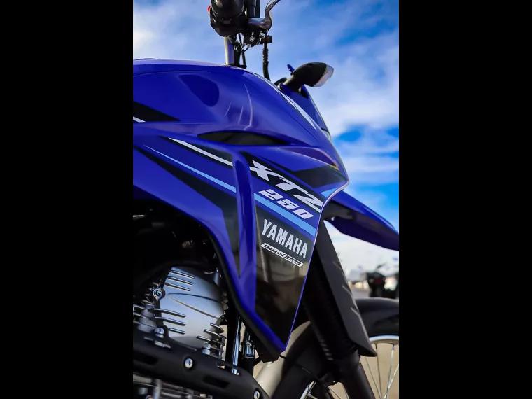 Yamaha XTZ 250 Azul 23
