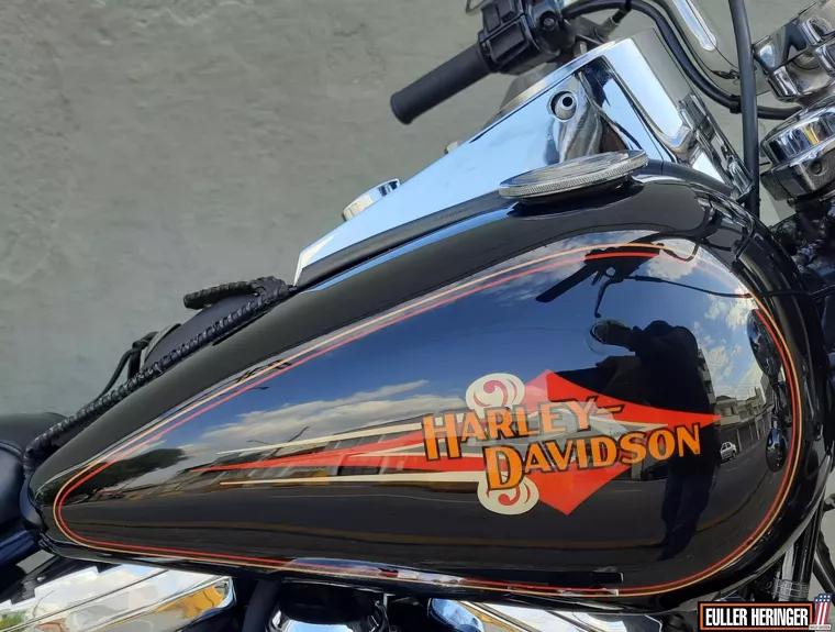 Harley-Davidson Heritage Preto 9