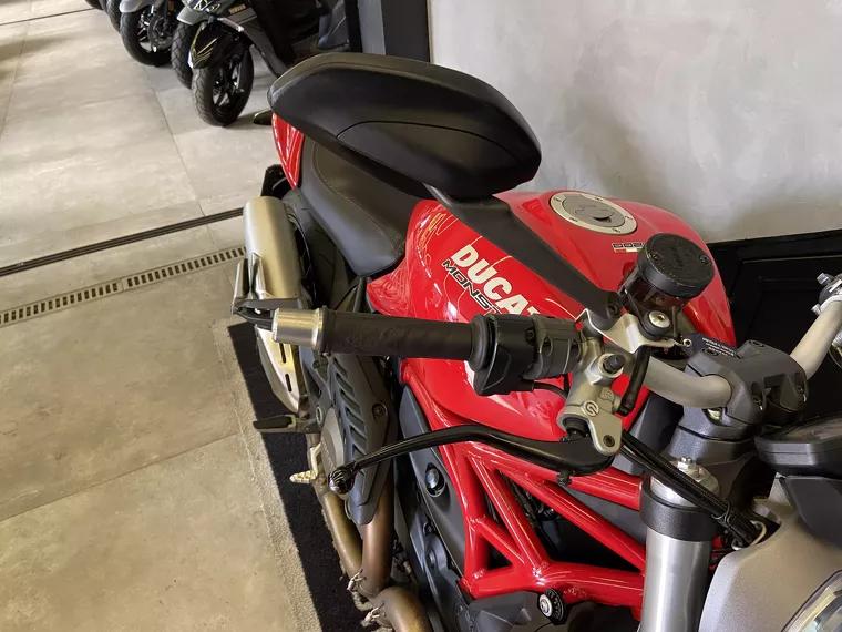 Ducati Monster Vermelho 13