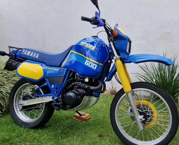 Yamaha XT 600 Azul 1
