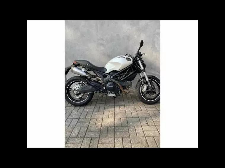 Ducati Monster Branco 1
