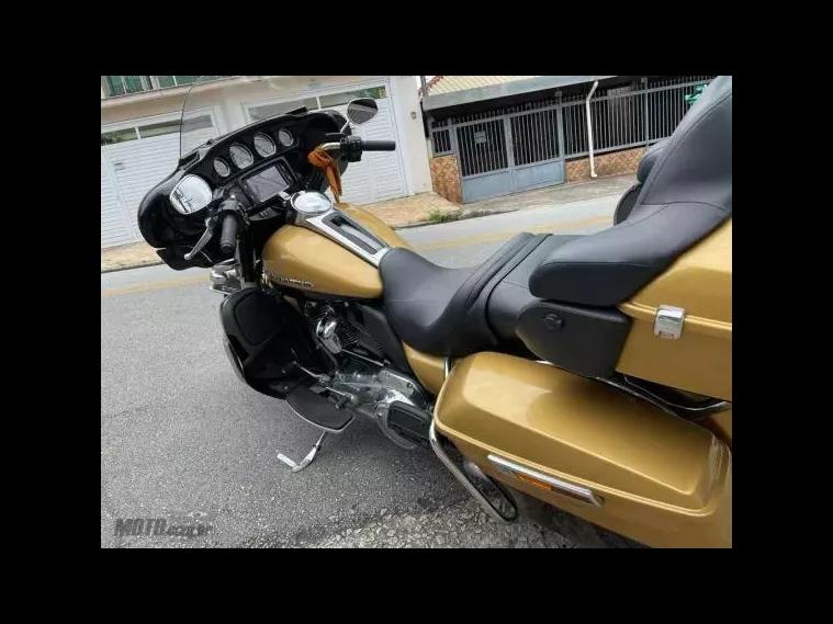 Harley-Davidson Electra Glide Dourado 4