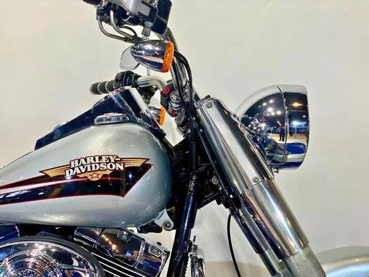 Harley-Davidson Electra Glide Prata 12